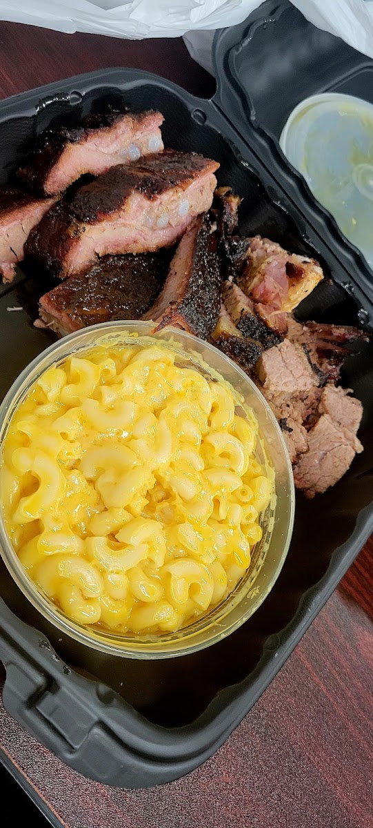 Supreme Barbeque | Aunteaboba photo 9